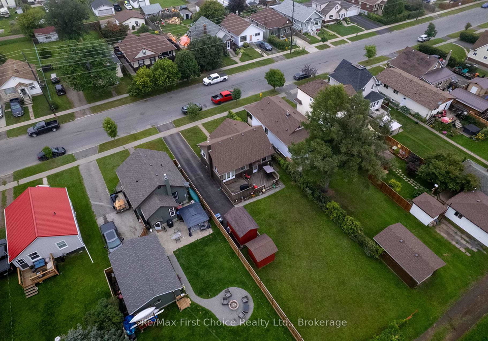 370-mary-street-e-thunder-bay-ontario-x13728898