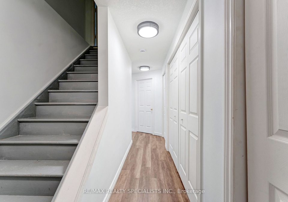 71-mcfarlane-drive-cambridge-ontario-x13729500