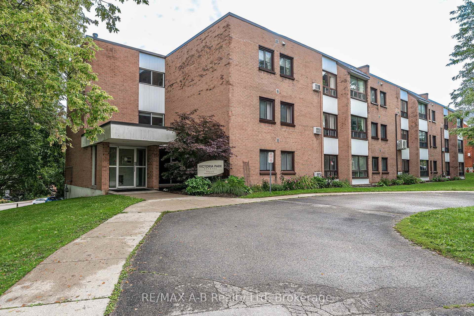 97-huron-street-stratford-ontario-x13729728