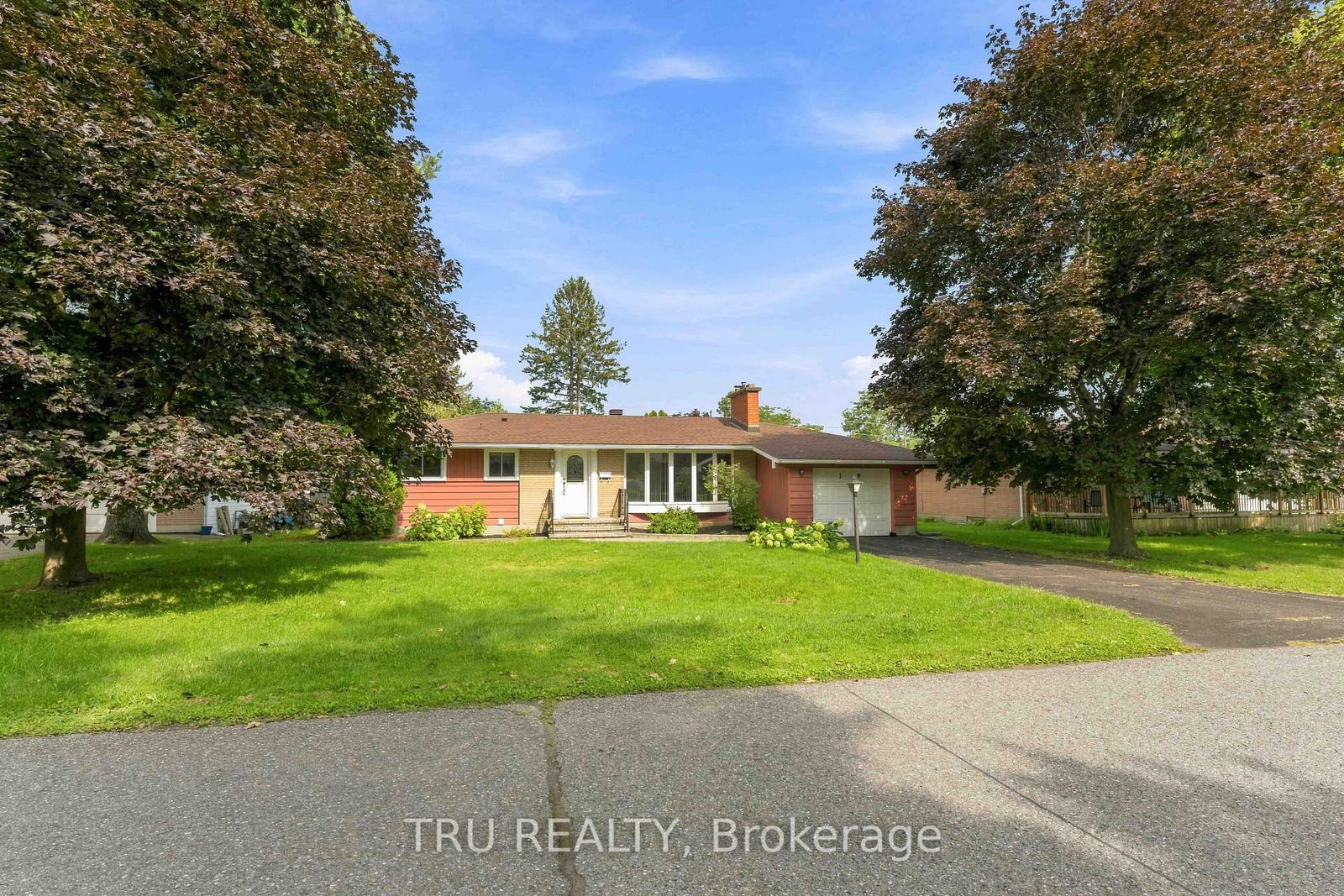 19-ellery-crescent-ottawa-ontario-x13730038