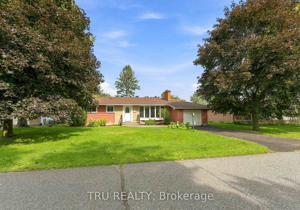 19-ellery-crescent-ottawa-ontario-x13730038
