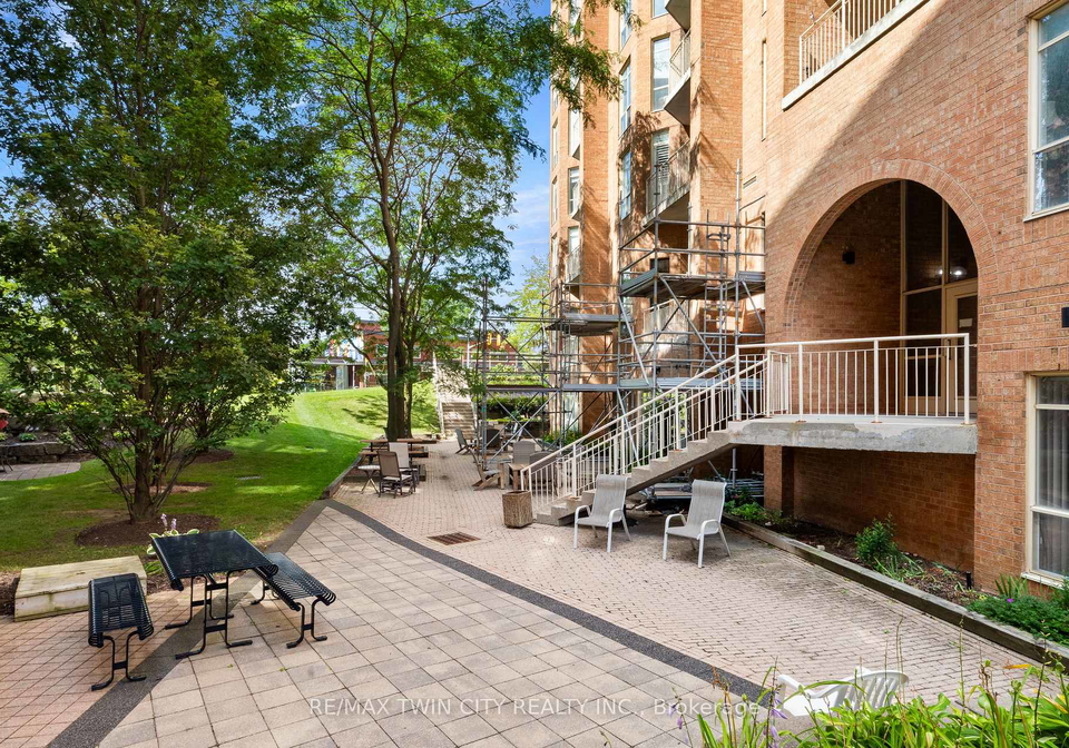 1414-king-street-e-kitchener-ontario-x13730132