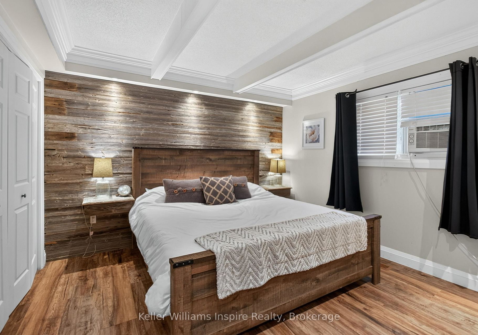 1080-pillar-lane-frontenac-ontario-x13730188