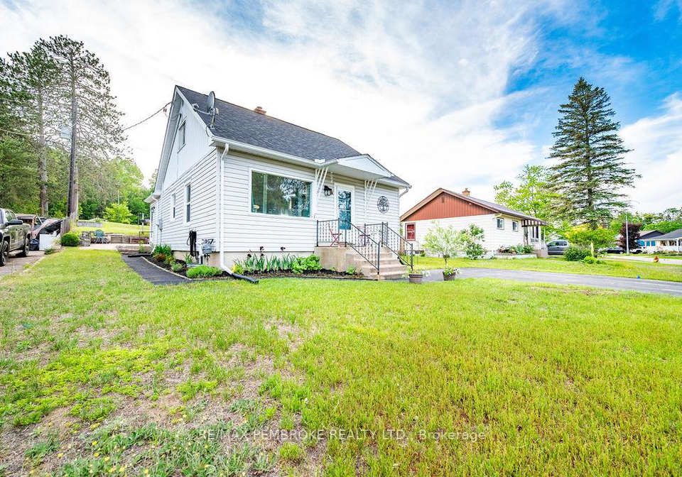 14-summit-street-deep-river-ontario-x13730488