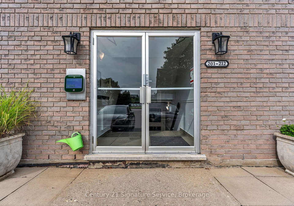 50-campbell-court-stratford-ontario-x13730542