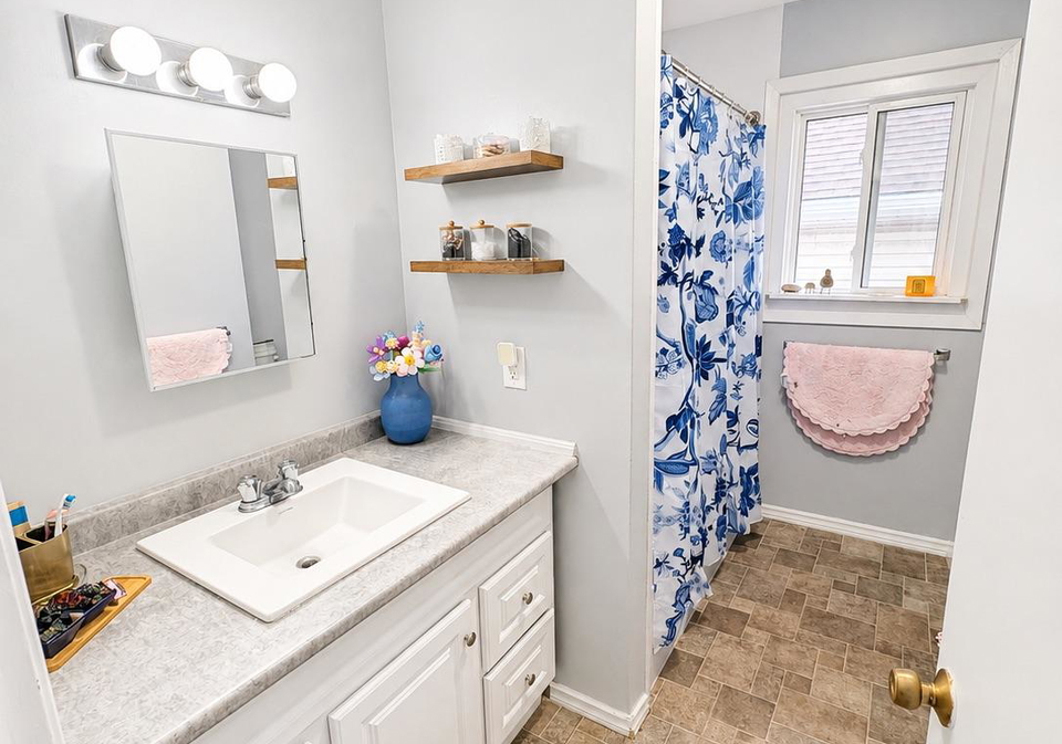 24-ottawa-street-st-catharines-ontario-x13730610