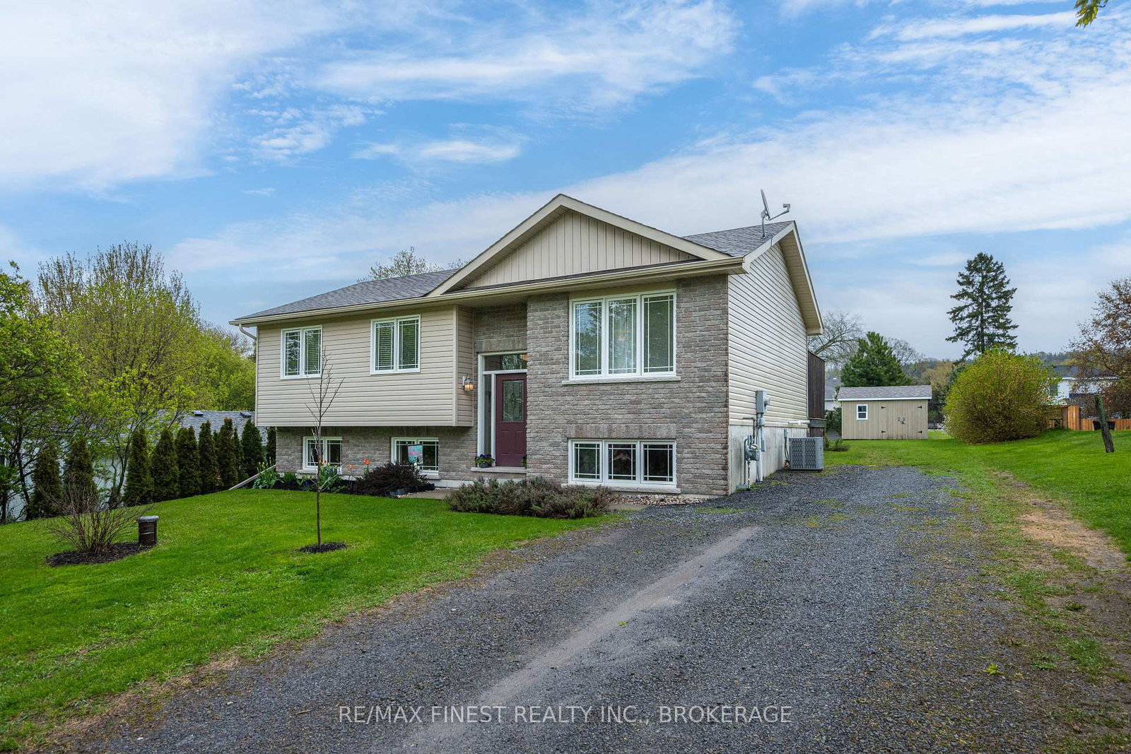 145-upper-lake-street-prince-edward-county-ontario-x13730982