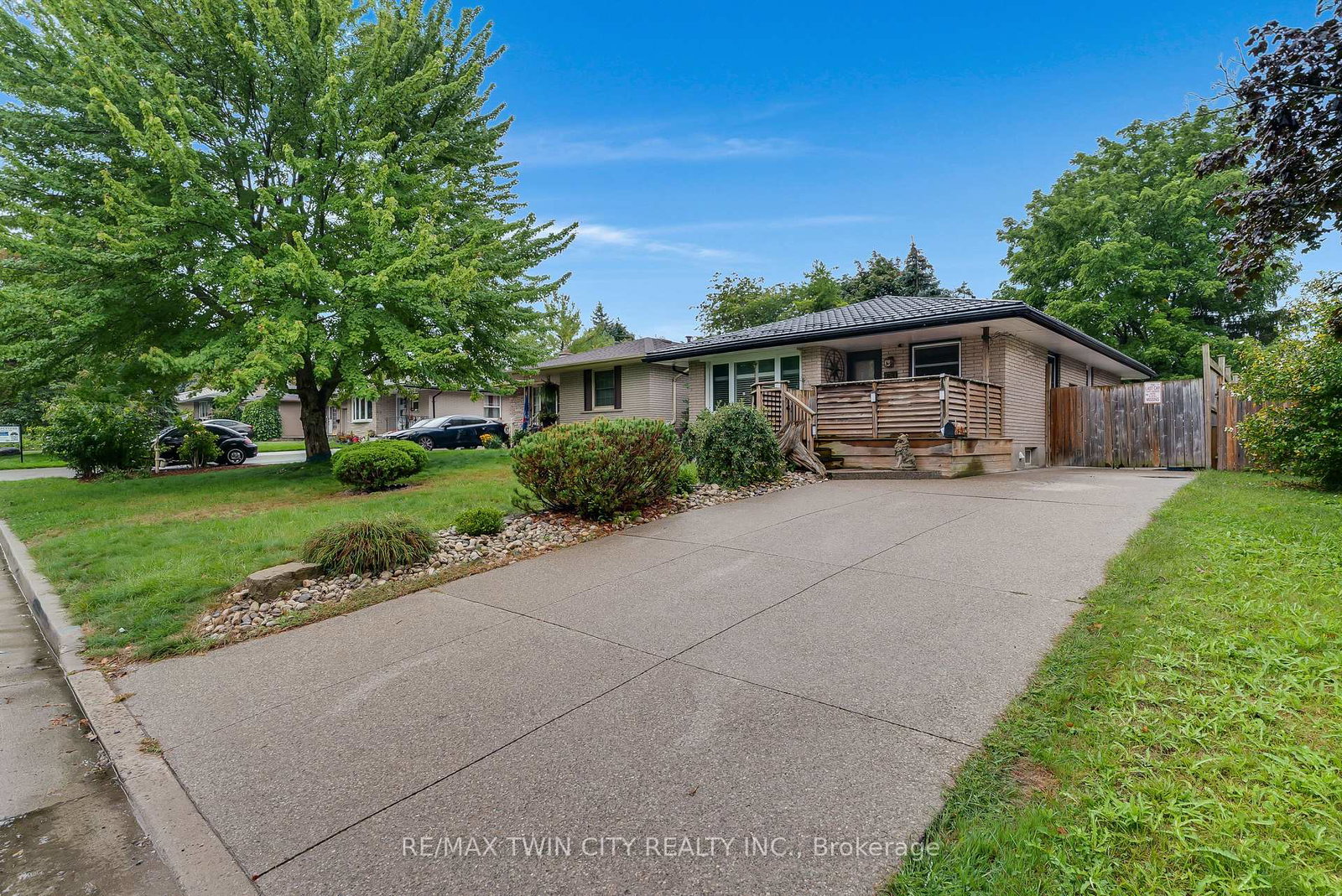 83-kimberly-crescent-kitchener-ontario-x13731412