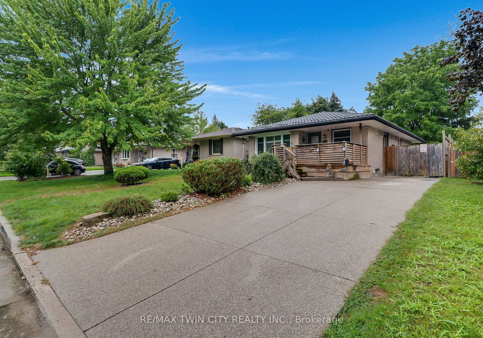 83-kimberly-crescent-kitchener-ontario-x13731412