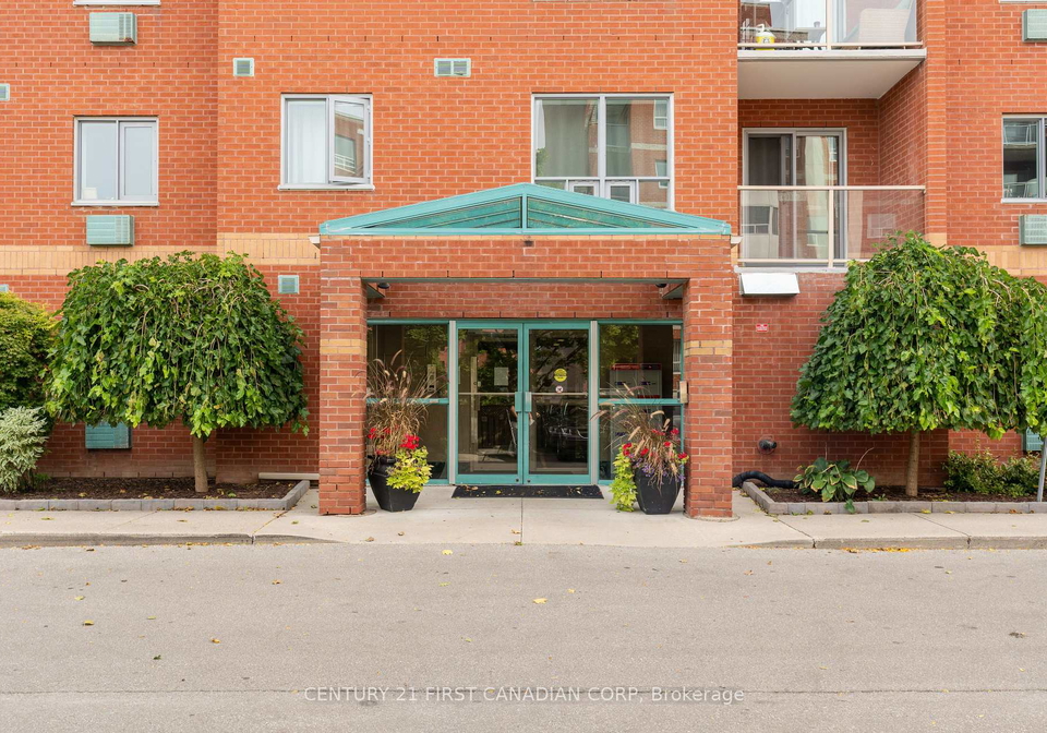 77-baseline-road-w-london-south-ontario-x13731502