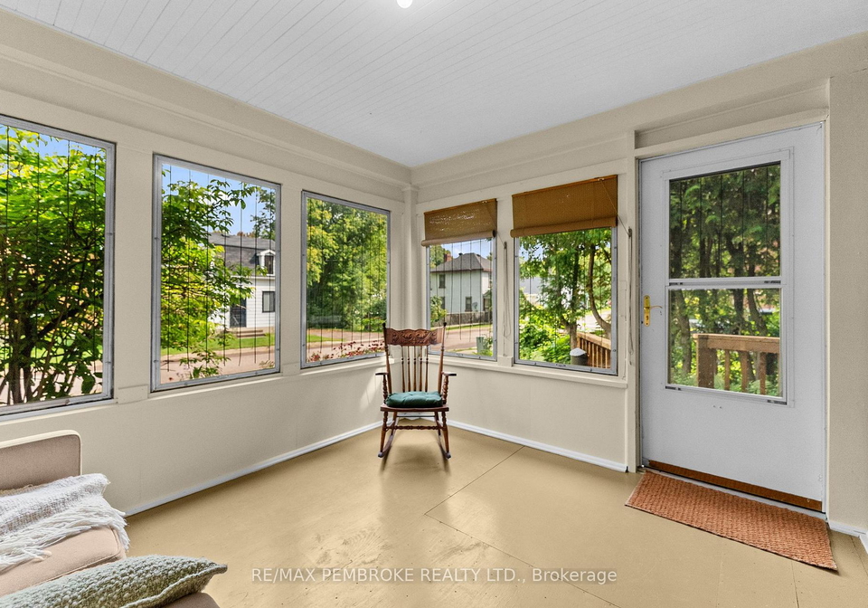 348-esther-street-pembroke-ontario-x13731608