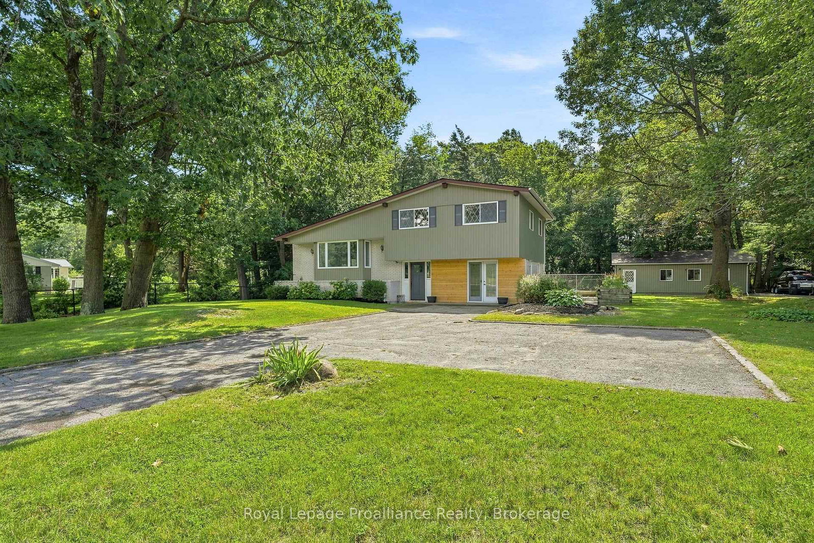 17537-telephone-road-quinte-west-ontario-x13732064