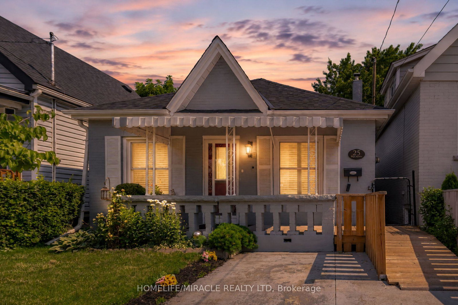 25-hope-avenue-hamilton-ontario-x13732112