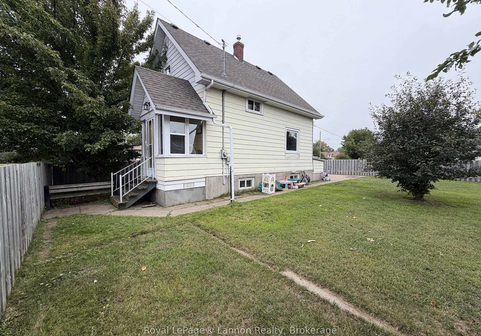 279-dewe-avenue-thunder-bay-ontario-x13732116