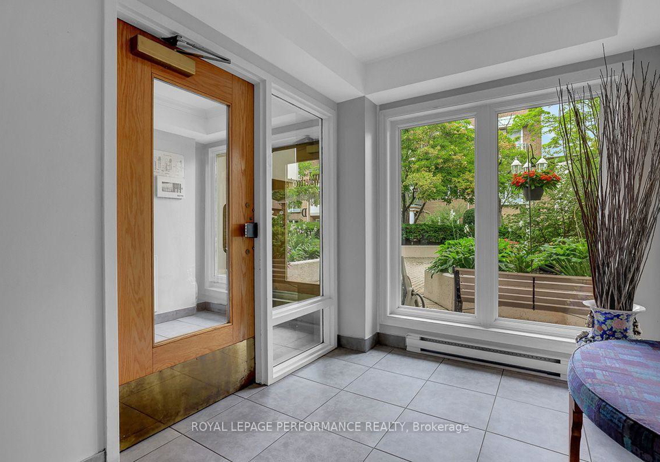1-columbus-avenue-ottawa-ontario-x13732368