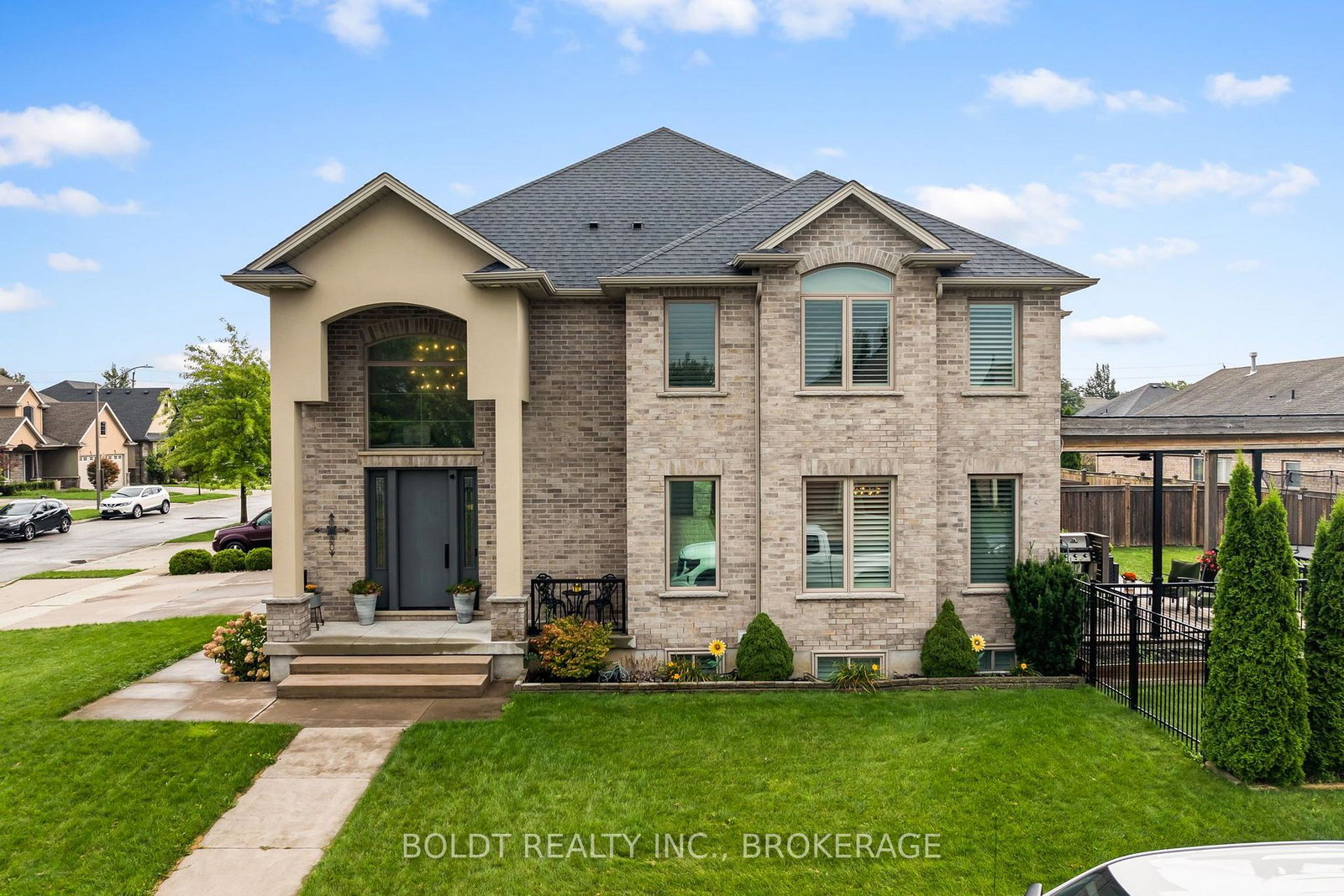 90-videl-crescent-n-st-catharines-ontario-x13732446
