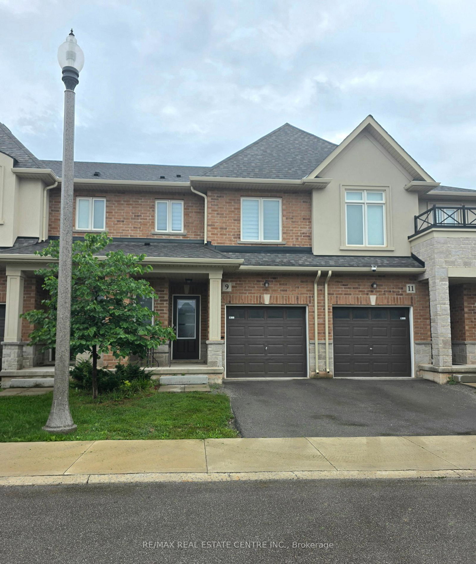 9-arietta-lane-hamilton-ontario-x13732606