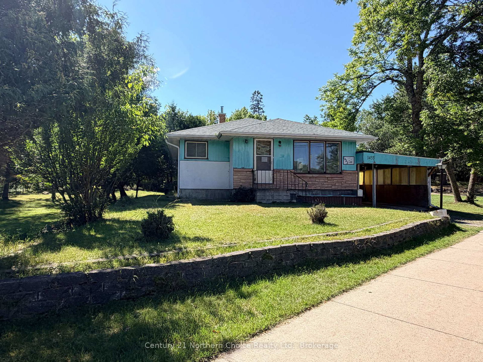 1433-pine-portage-road-kenora-ontario-x13732612