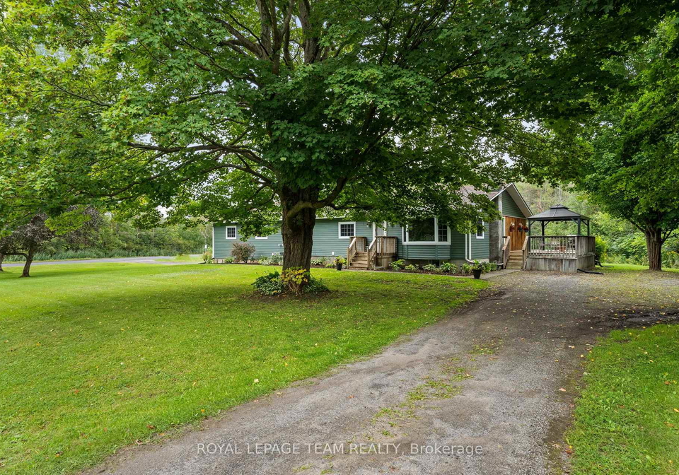 9115-county-44-road-edwardsburghcardinal-ontario-x13732856