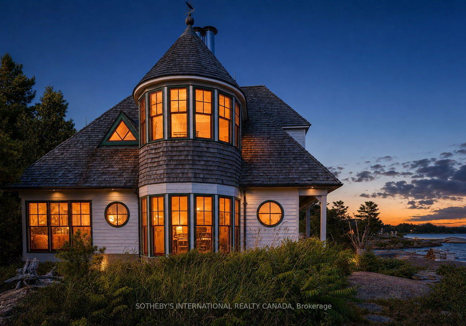 1-a307-island-the-archipelago-ontario-x13732894