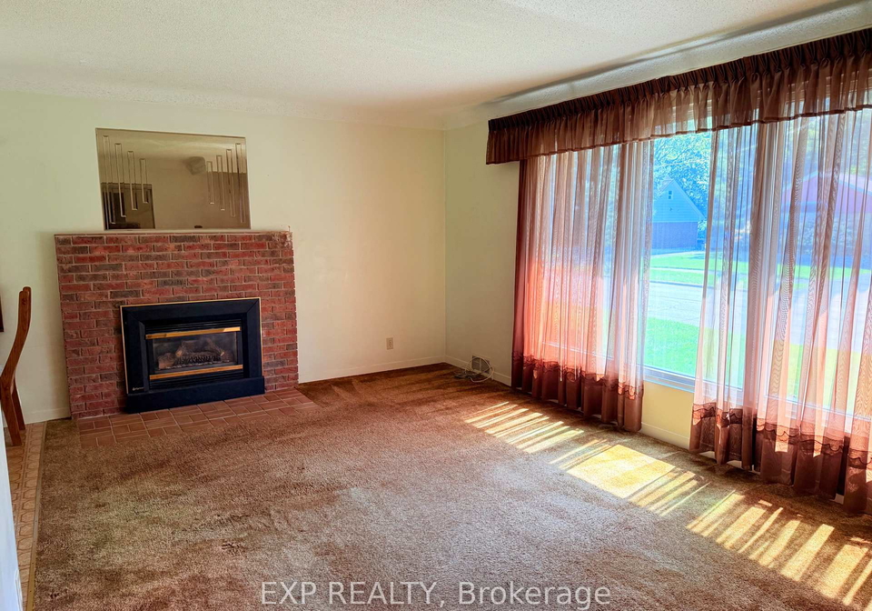 483-pleasant-park-road-ottawa-ontario-x13733046