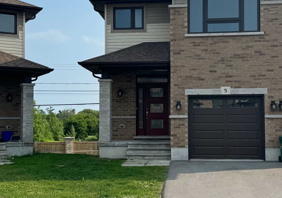 5-ledgerock-court-quinte-west-ontario-x13733188