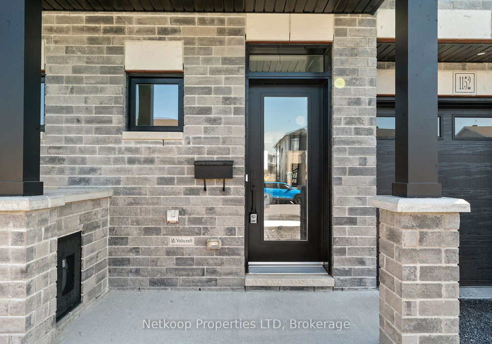 1152-cope-drive-ottawa-ontario-x13733350
