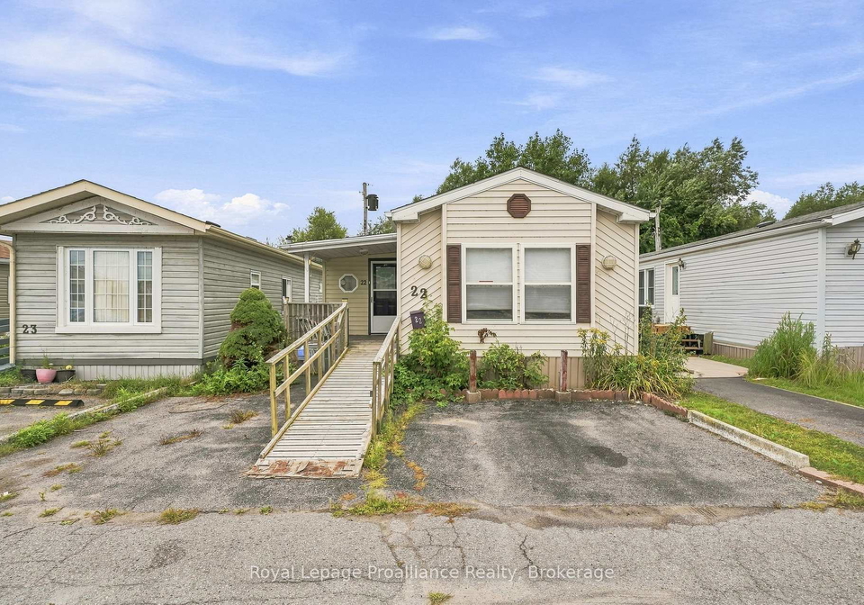 311-dundas-st-e-rear-street-quinte-west-ontario-x13733696