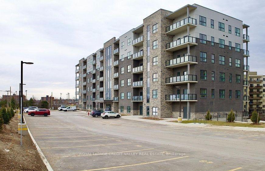 1000-lackner-boulevard-kitchener-ontario-x13733748