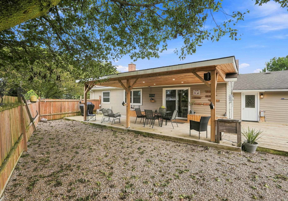 1041-main-street-howick-ontario-x13734062