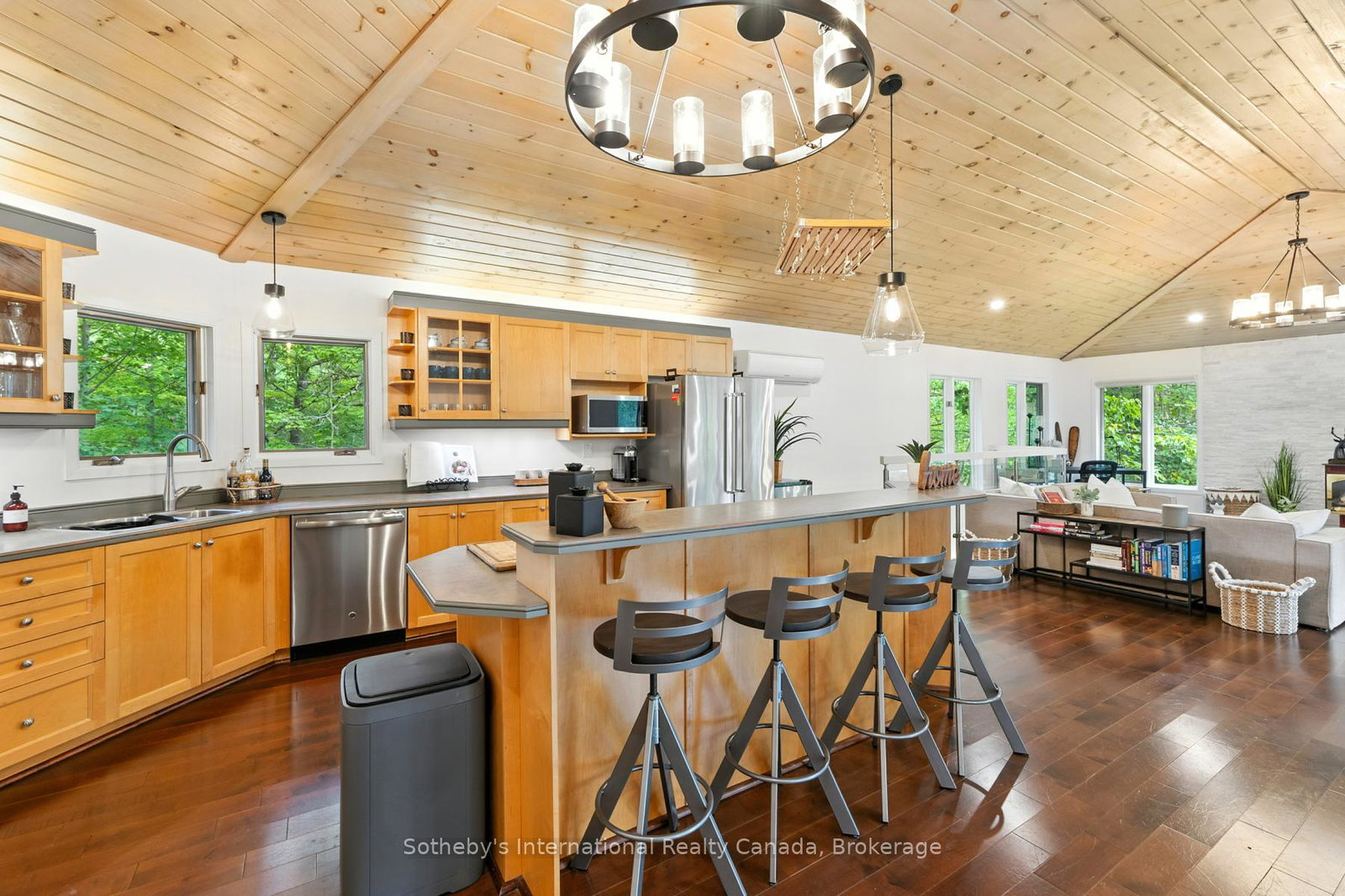 1060-north-kahshe-lake-road-gravenhurst-ontario-x13734198