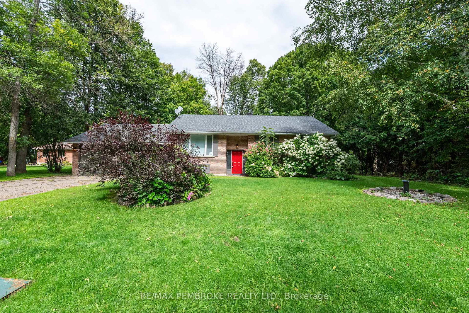 1486-wilson-road-laurentian-valley-ontario-x13734874