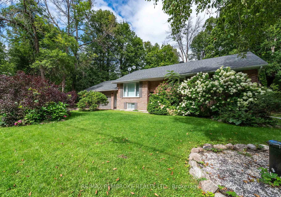 1486-wilson-road-laurentian-valley-ontario-x13734874