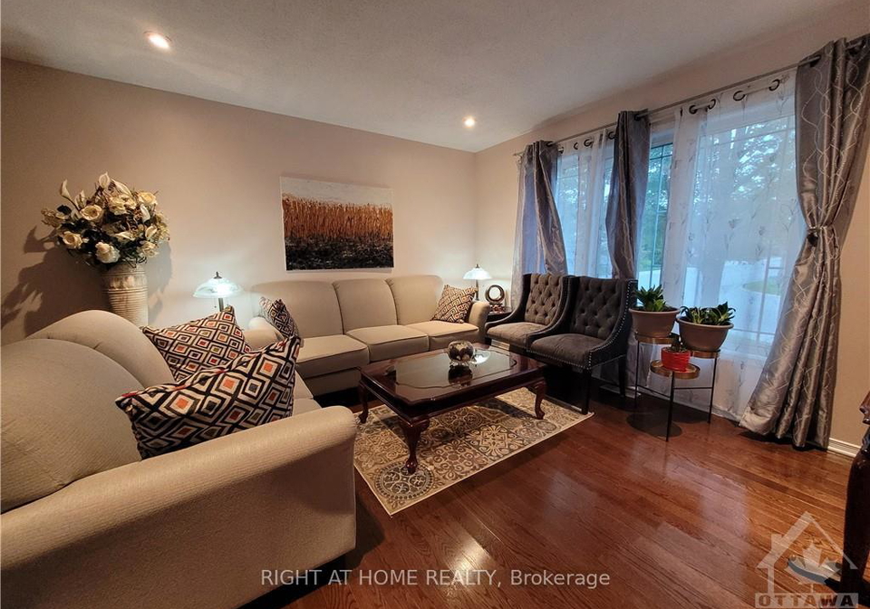 239-highpointe-crescent-ottawa-ontario-x13734906