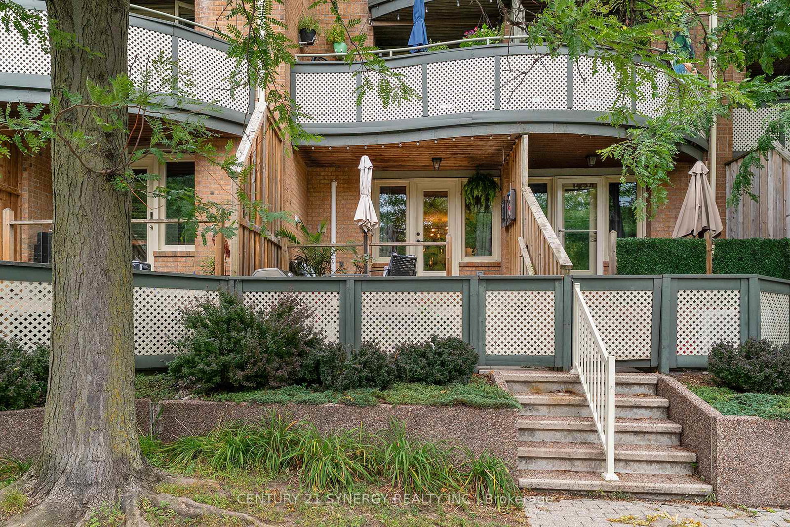 2-columbus-avenue-ottawa-ontario-x13735054