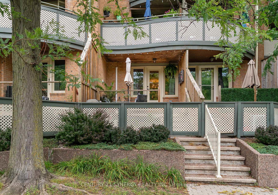 2-columbus-avenue-ottawa-ontario-x13735054