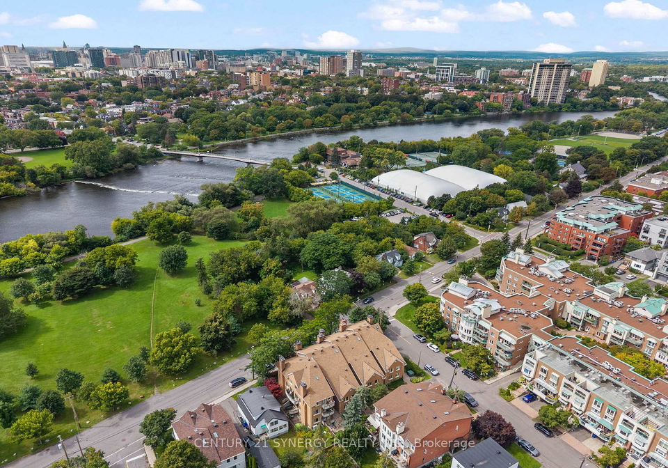 2-columbus-avenue-ottawa-ontario-x13735054