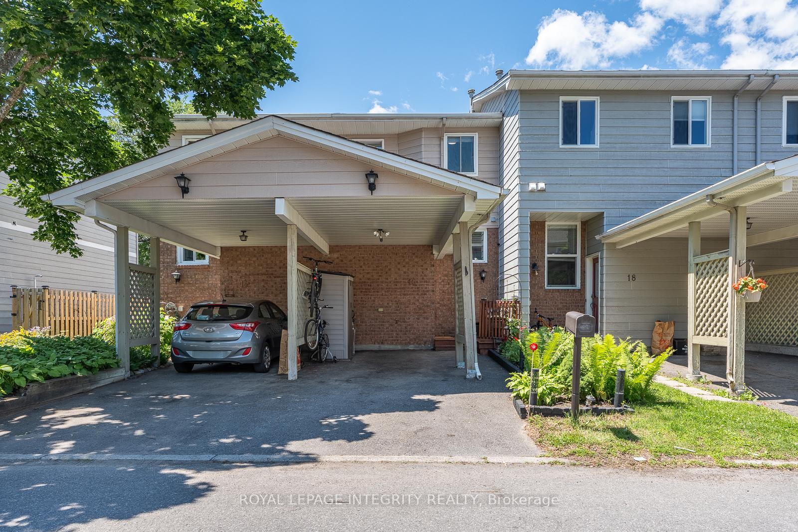 16-stamford-private-ottawa-ontario-x13735146
