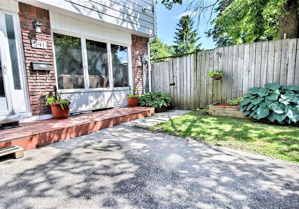 541-parkview-crescent-cambridge-ontario-x13735272