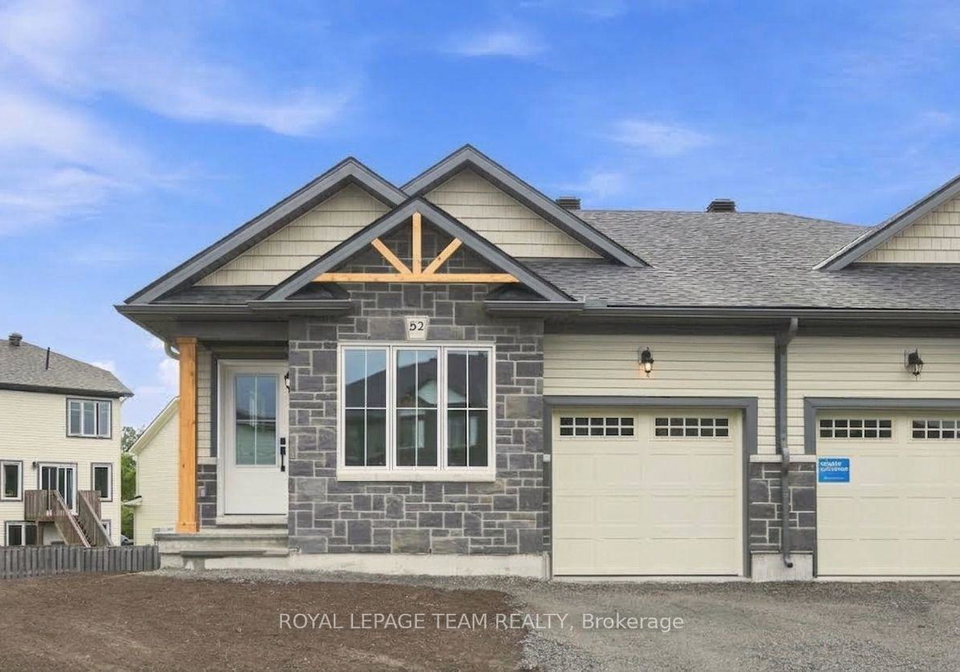 52-whitcomb-crescent-smiths-falls-ontario-x13735322