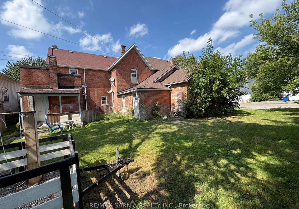 50-lorne-avenue-chatham-kent-ontario-x13735352