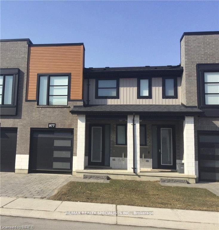west-village-square-london-north-ontario-x13735592