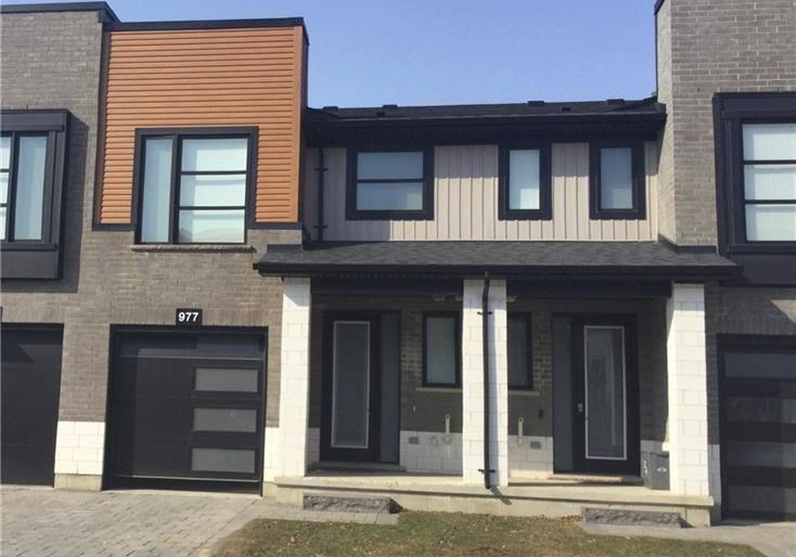west-village-square-london-north-ontario-x13735592