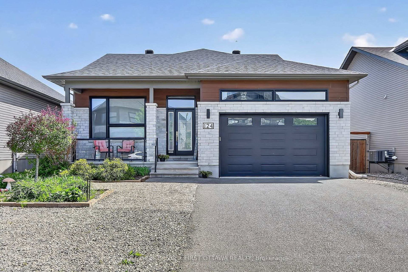 124-lyon-street-russell-ontario-x13735608