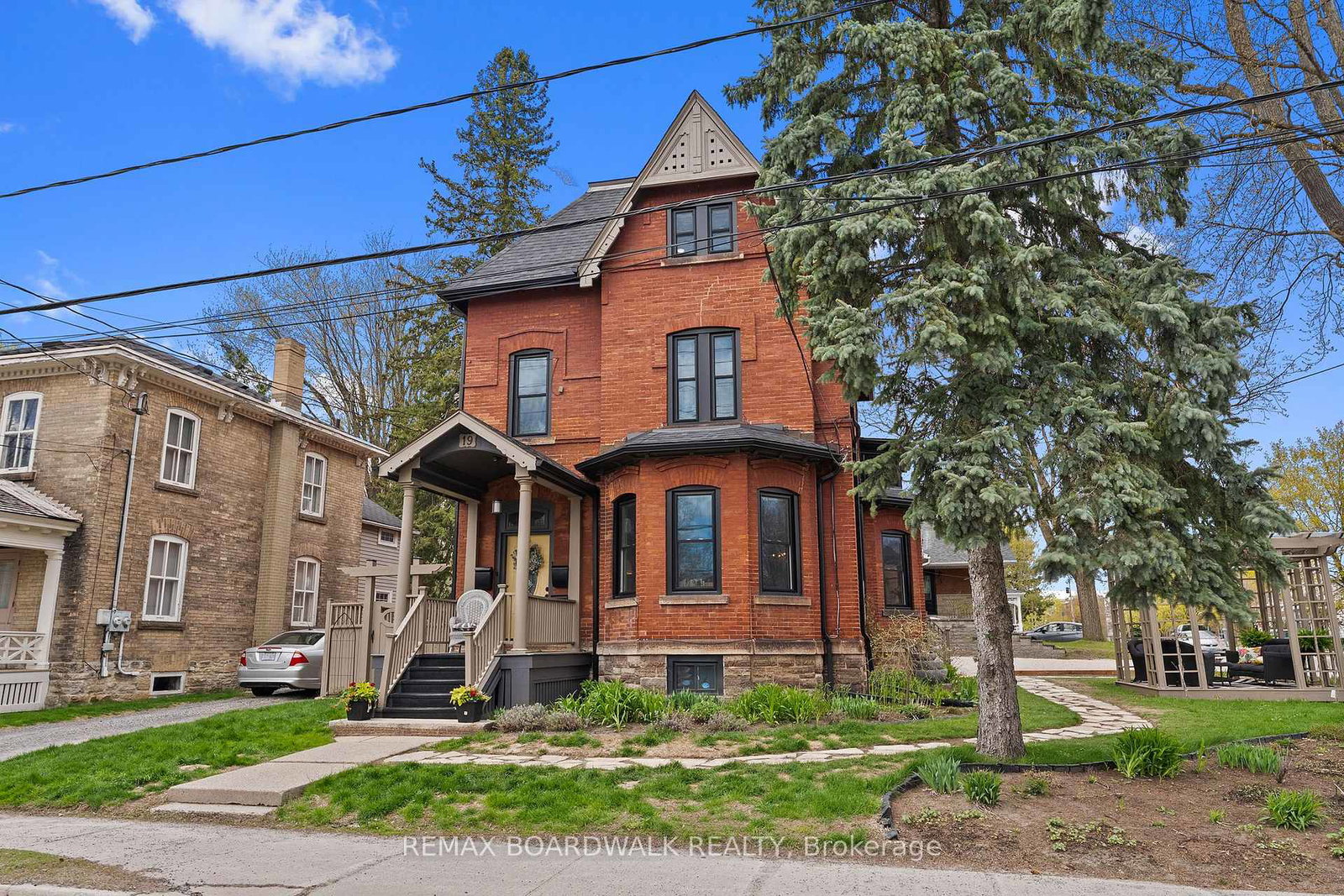 19-north-street-perth-ontario-x13735762