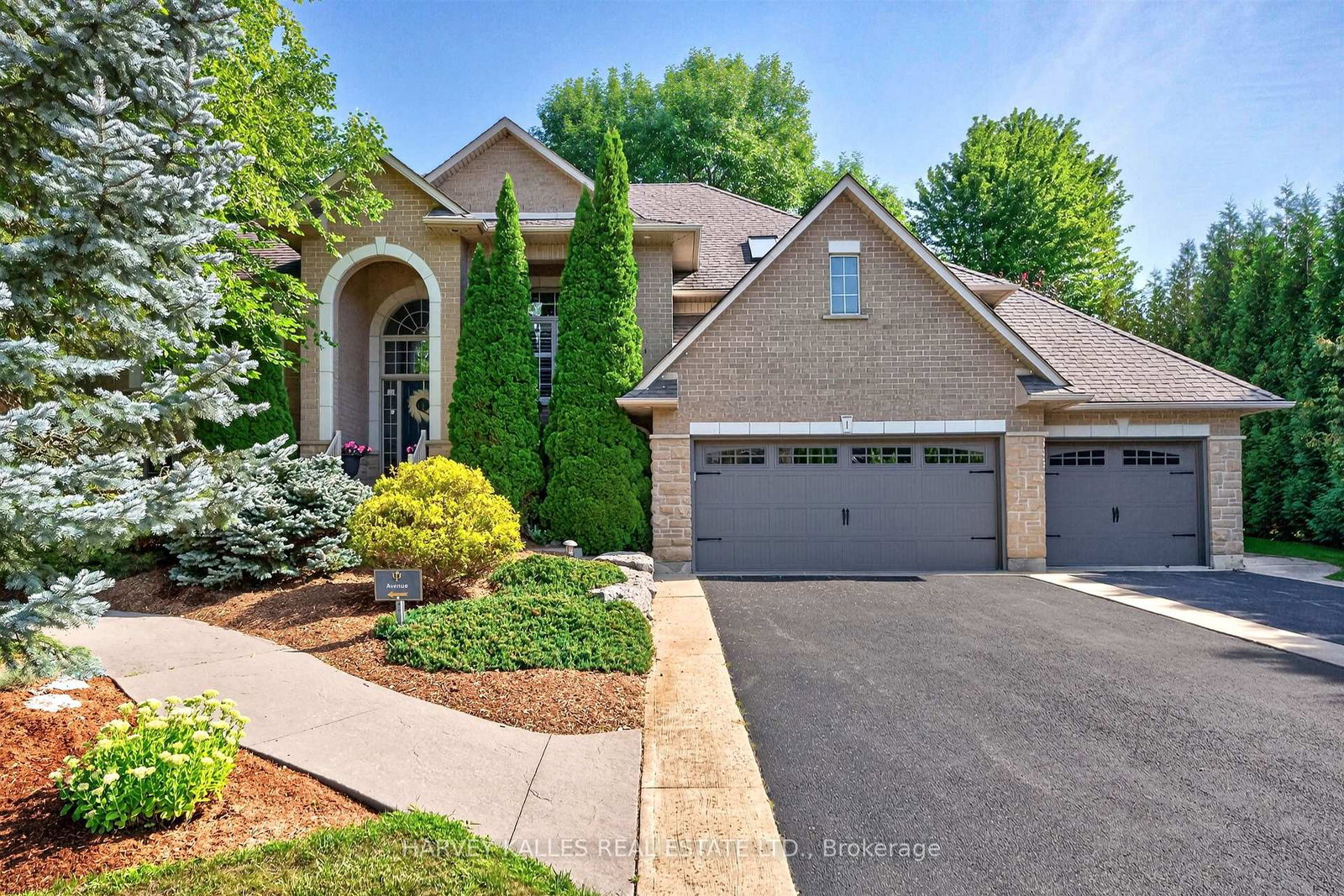 1-franks-lane-brantford-ontario-x13735796