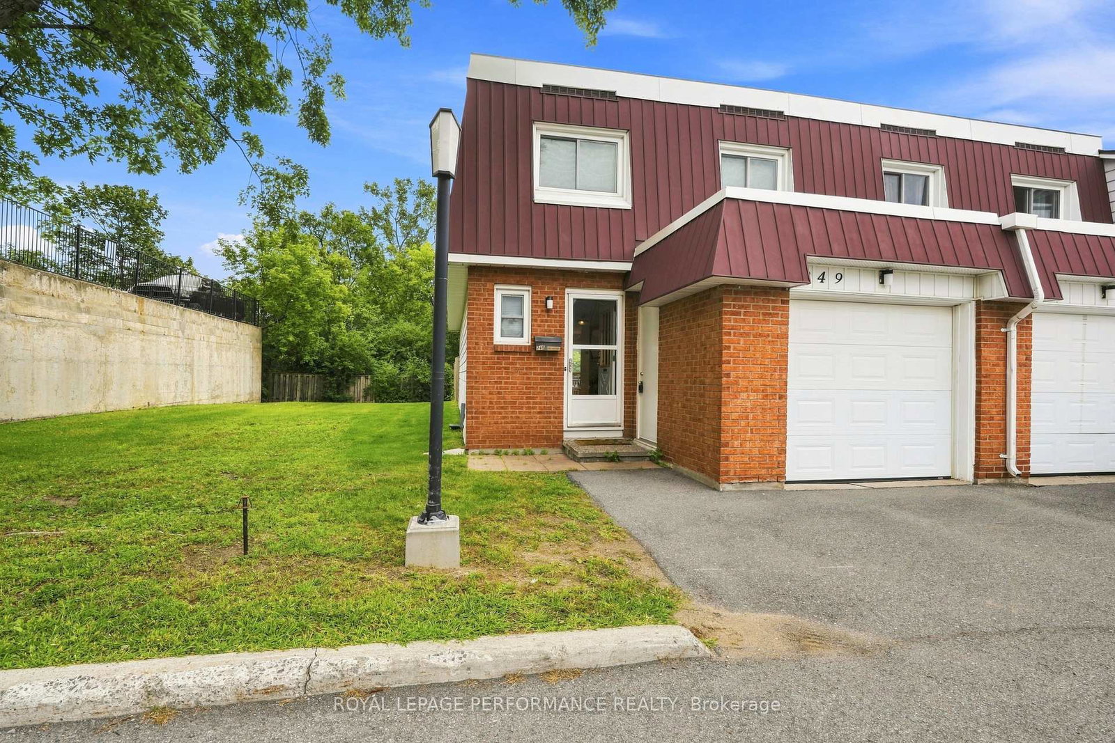 249-romulus-private-ottawa-ontario-x13735872