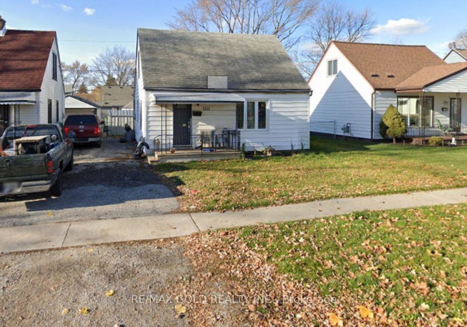 1315-partington-avenue-windsor-ontario-x13736234