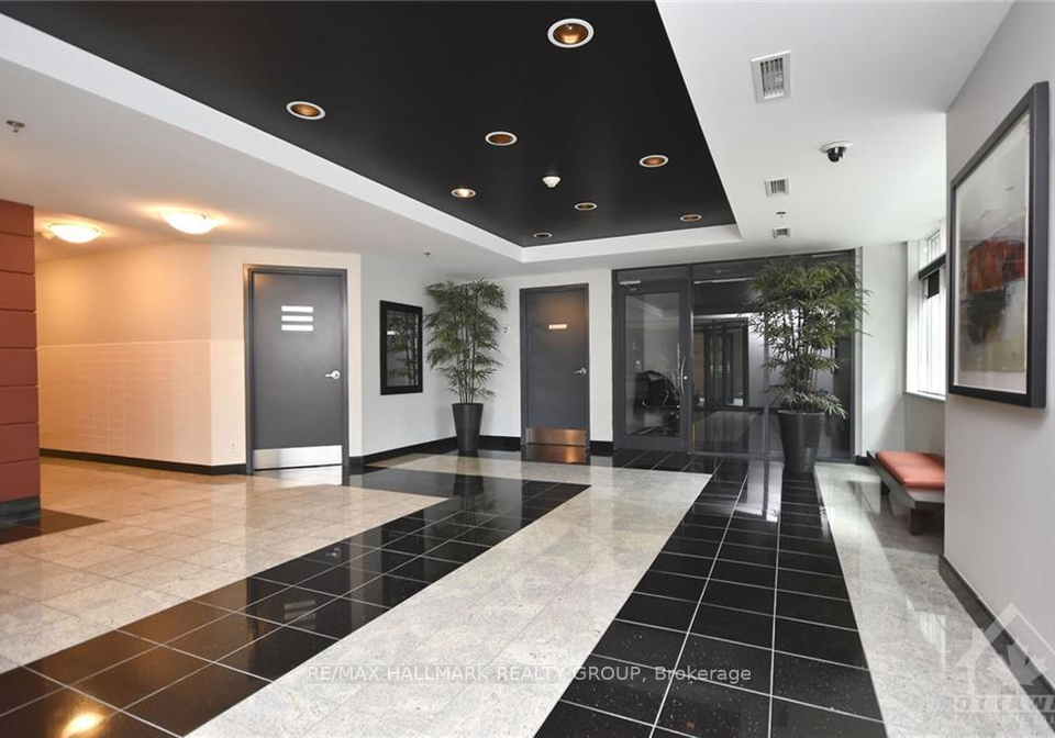 445-laurier-avenue-w-ottawa-ontario-x13736364