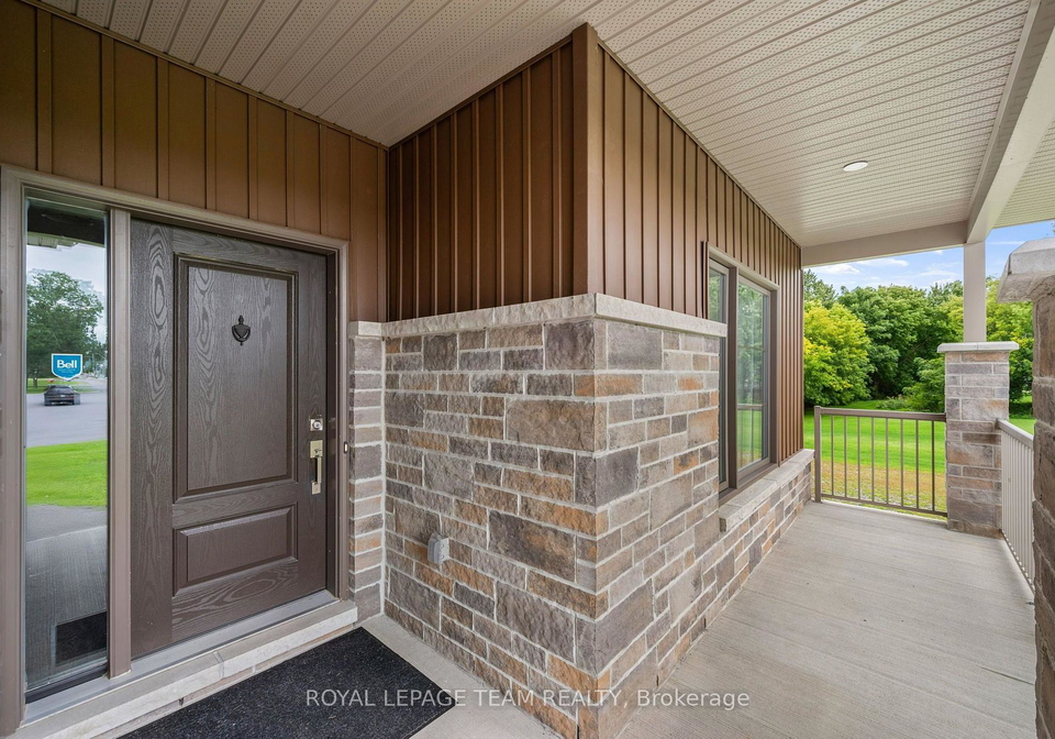 481-lancaster-lane-north-dundas-ontario-x13737050